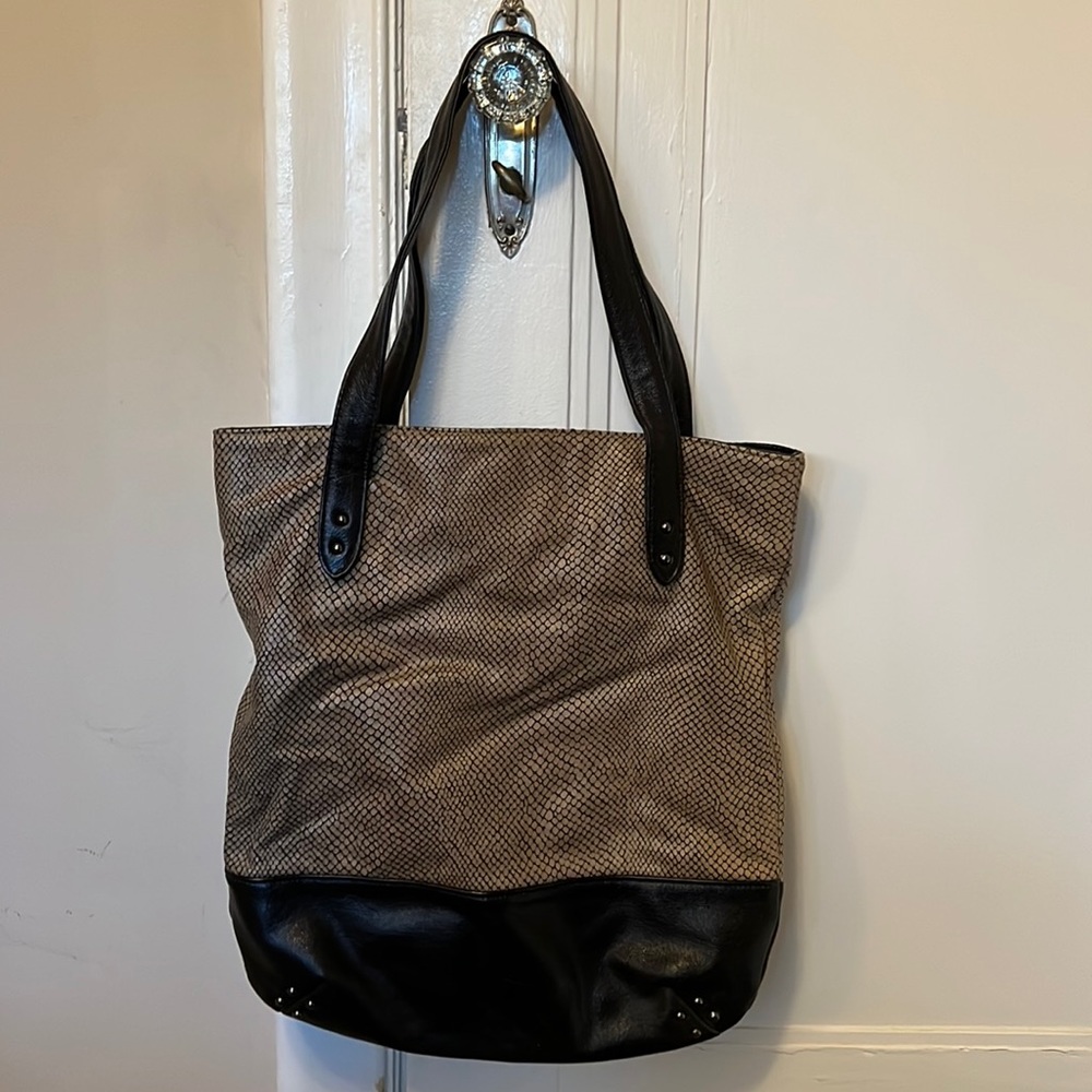 Lauren Merkin tote. Great condition. 10” handle drop.